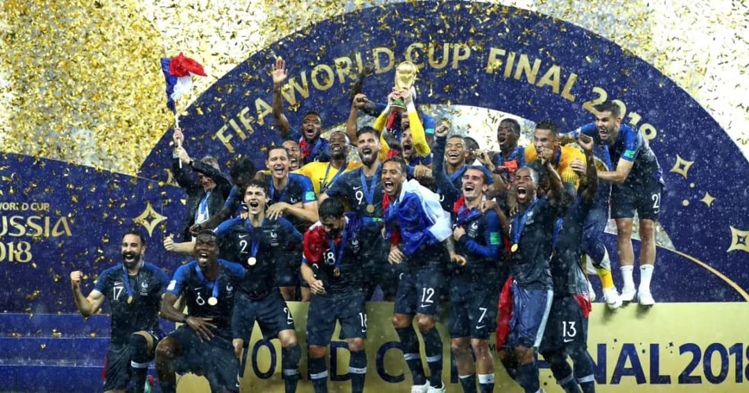 ปิดฉากบอลโลก ฝรั่งเศสคว้าแชมป์สมัยที่ 2 สะใจ “ปธน.มาครง” ถอดสูทเชียร์