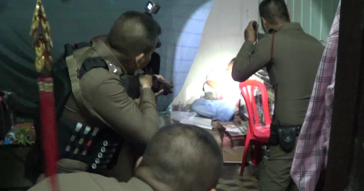 แม่แจ้งตำรวจจับลูกชายป่วยจิตเวช พกอาวุธ-ขังแม่ในบ้าน