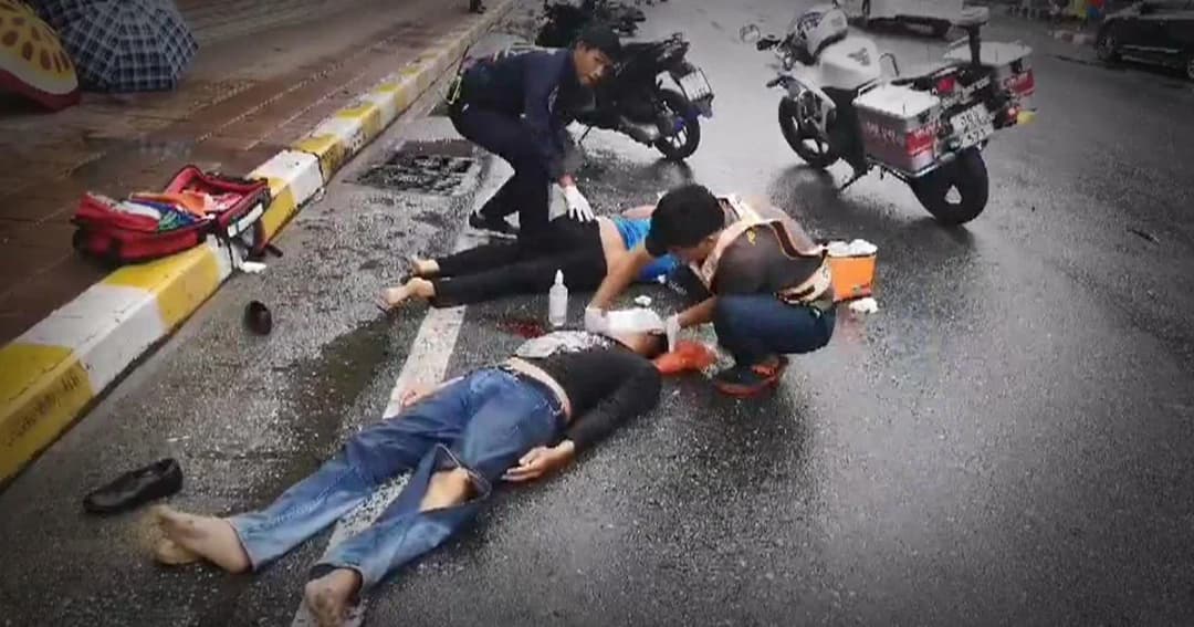 สาวซิ่งเก๋งชนจยย. ก่อนหลบหนีชนท้ายแท็กซี่