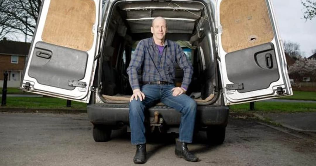 ครูเกษียณเมืองผู้ดีตระเวนส่ง “สเปิร์ม” ฟรีถึงบ้าน ตั้งเป้าผลิตลูกให้ได้ 100 คน