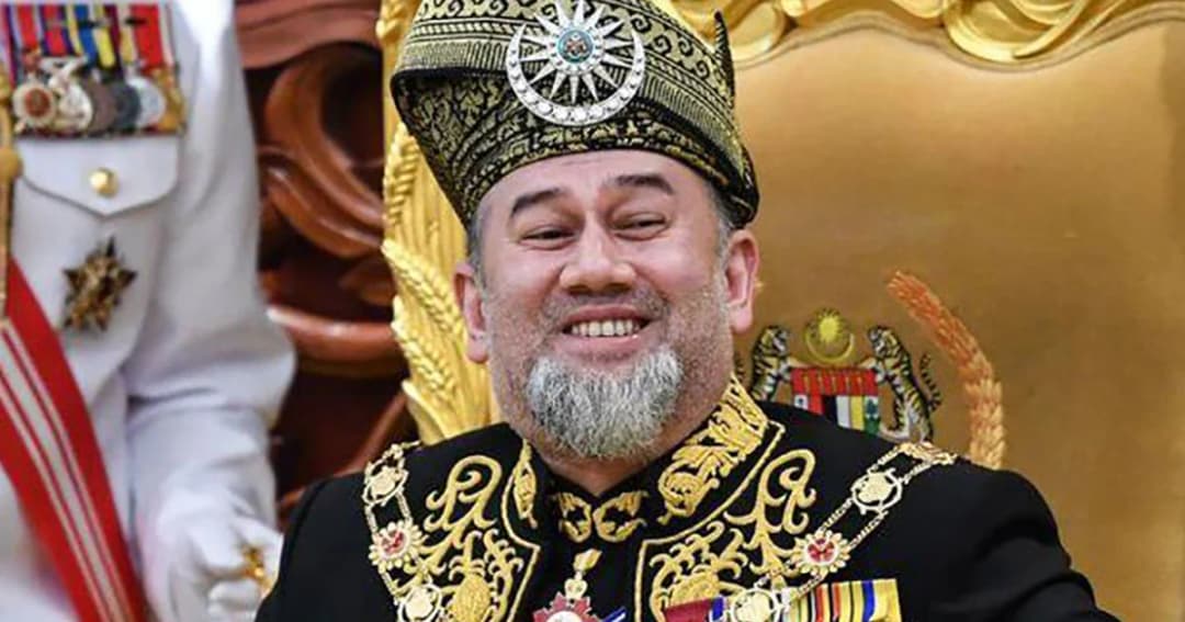 “เชิญนั่งและอย่าหนีออกไป” กษัตริย์มาเลย์พระราชอารมณ์ขัน ทรงตรัสก่อนเปิดประชุมรัฐสภา