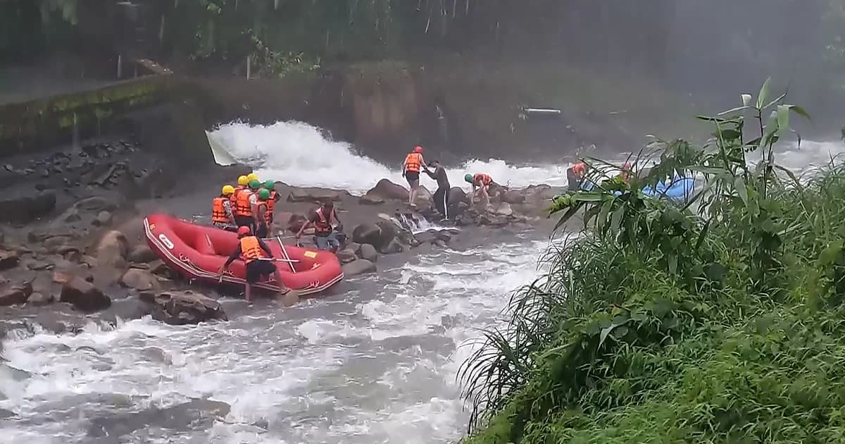 บริษัทนำเที่ยว ฝืนพา นทท. ล่องแก่ง ช่วงฝนตกหนัก