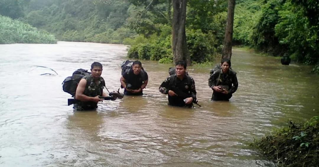 แก่งกระจานฝนตกหนัก ! ส่ง ฮ. บินรับ จนท. ติดน้ำกว่า 5 วัน พร้อมส่งอาหารช่วยชาวบ้าน