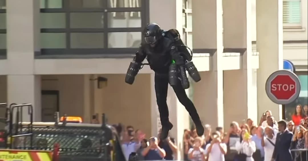 ใส่แล้วบินได้! ‘ชุดไอพ่น’ วางขายแล้วที่ลอนดอน ด้วยราคางามๆ 14.8 ล้านบาท