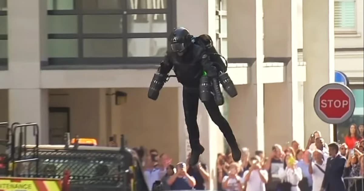 ใส่แล้วบินได้! ‘ชุดไอพ่น’ วางขายแล้วที่ลอนดอน ด้วยราคางามๆ 14.8 ล้านบาท