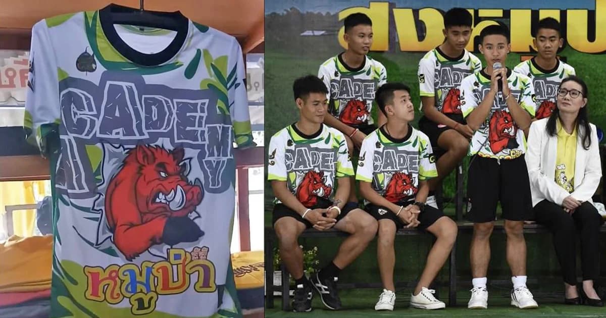 “โค้ชนพ” เผย เสื้อวันแถลงไม่ใช่เสื้อทีมหมูป่า ด้านผู้ผลิตแจงทำให้ด้วยใจ ยังไม่ทำขาย