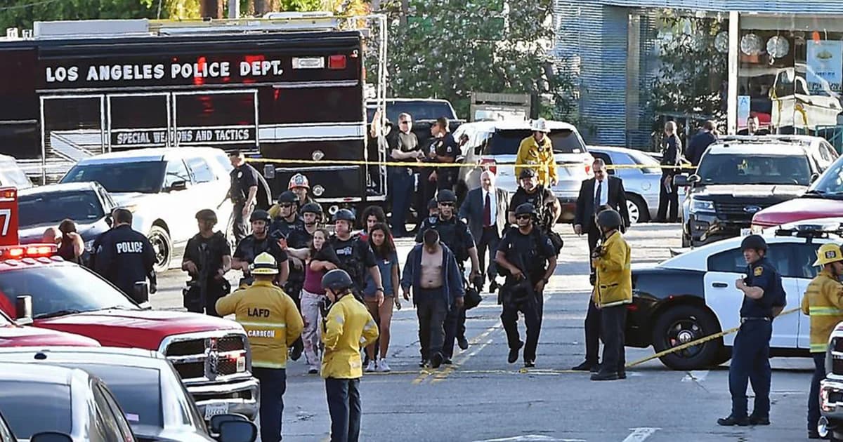 ตำรวจแอลเอรวบหนุ่มวัย 28 หลังจับคนกว่า 40 คนเป็นตัวประกัน