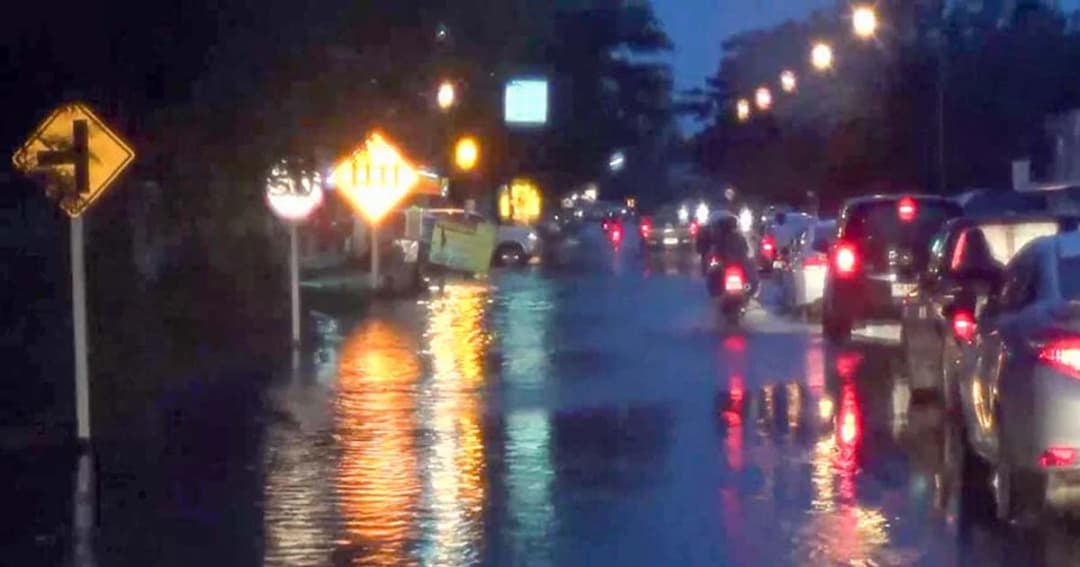 ครบรส! ลำปางฝนตกหนัก น้ำขังรอระบาย อุณหภูมิลดฮวบหลายองศา