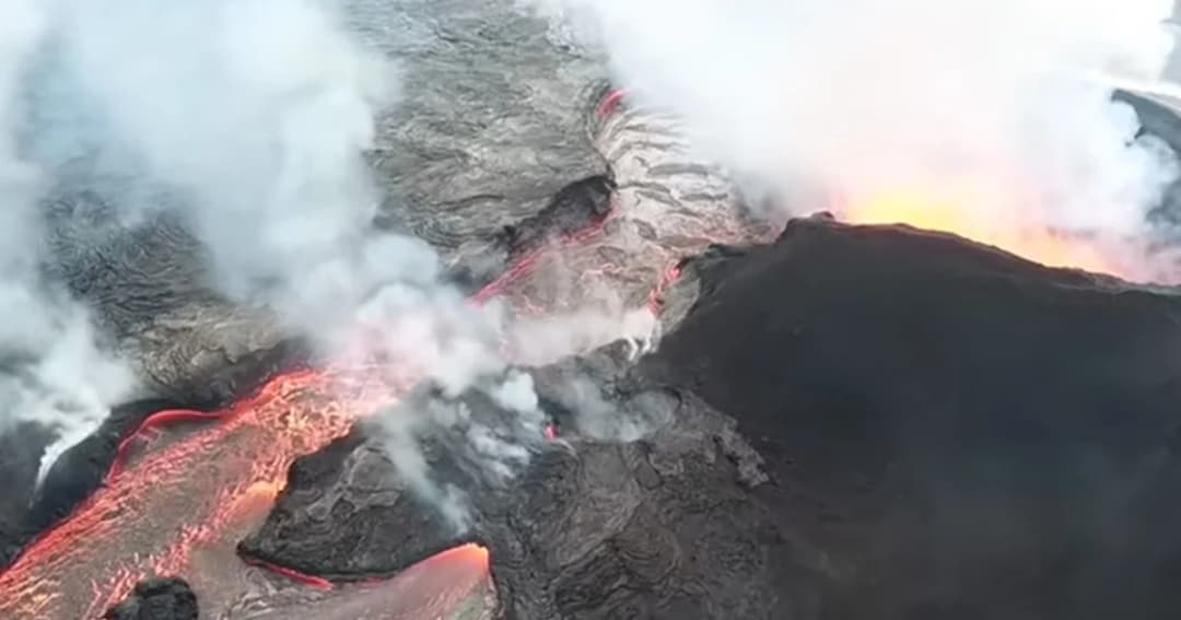 ภูเขาไฟฮาวายยังปะทุไม่หยุด บ้านเรือนพังกว่า 700 หลัง