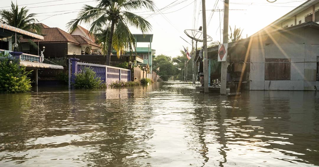 ปภ.เตือน 28 จังหวัด เตรียมรับมือน้ำท่วมฉับพลัน-ดินถล่ม  23–24 ก.ค. นี้