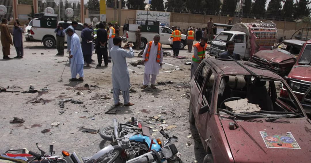 ดับ 31 เจ็บ 30 ระเบิดฆ่าตัวตายในหน่วยเลือกตั้งปากีสถาน