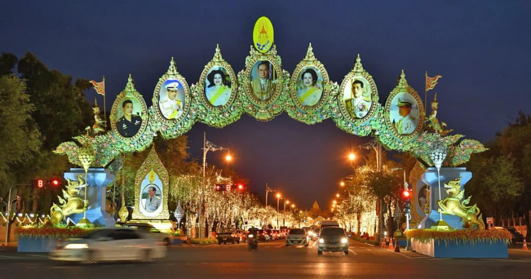 กฟน.ตกแต่งไฟประดับนับล้านดวง เฉลิมพระเกียรติในโอกาสเฉลิมพระชนมพรรษา ร.10