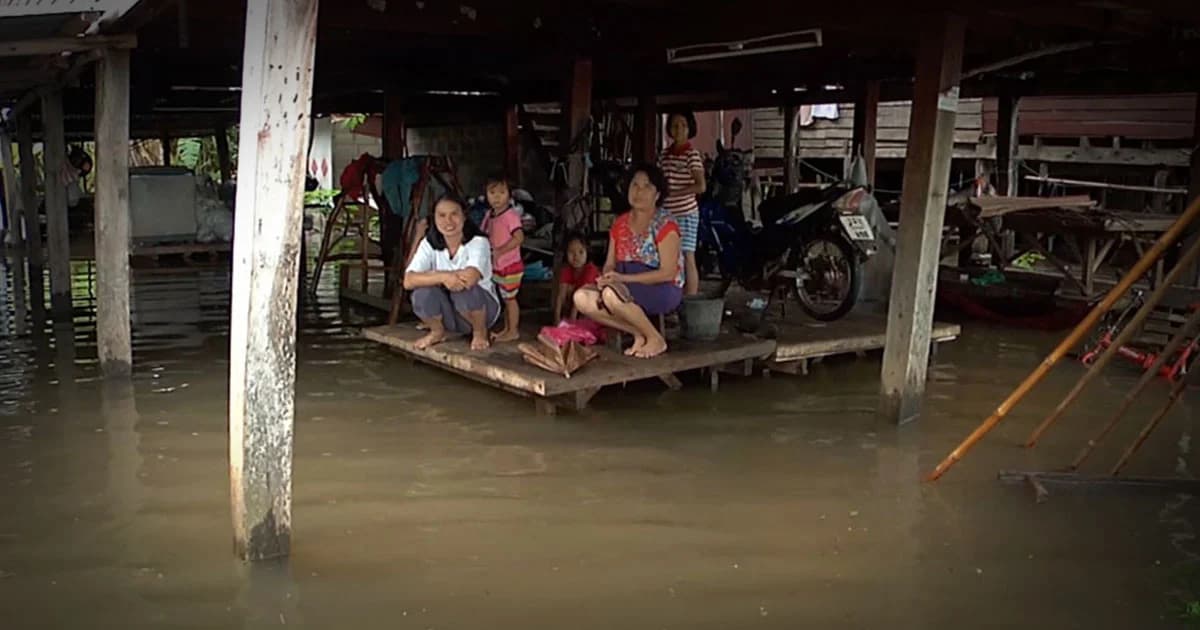 น้ำห้วยซิทะลัก ! ท่วมบ้าน 40 หลังคาเรือน ไม่มีไฟฟ้าใช้