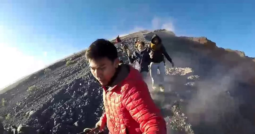 อินโดฯ สั่งปิดภูเขาไฟ “รินจานี” แล้ว หลังแผ่นดินไหวรุนแรงใกล้เกาะบาหลี