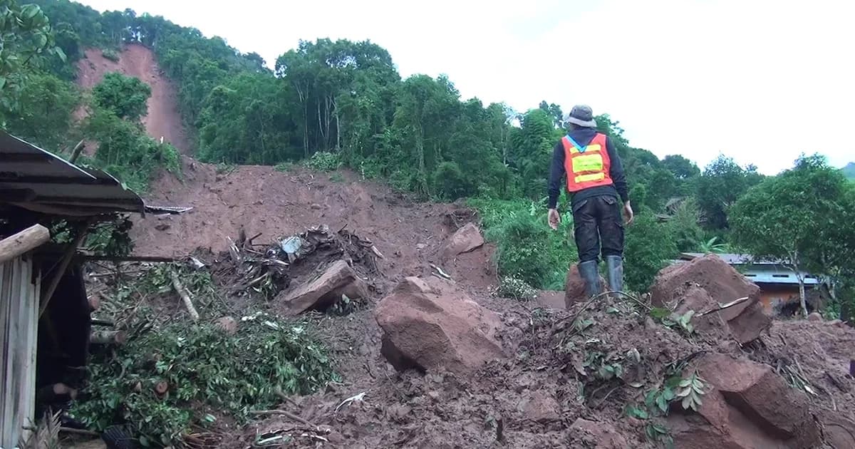 หวั่นอันตราย! จัดชุดทหารพรานเฝ้าระวังพื้นที่ดินถล่ม อ.บ่อเกลือ 24 ชม.