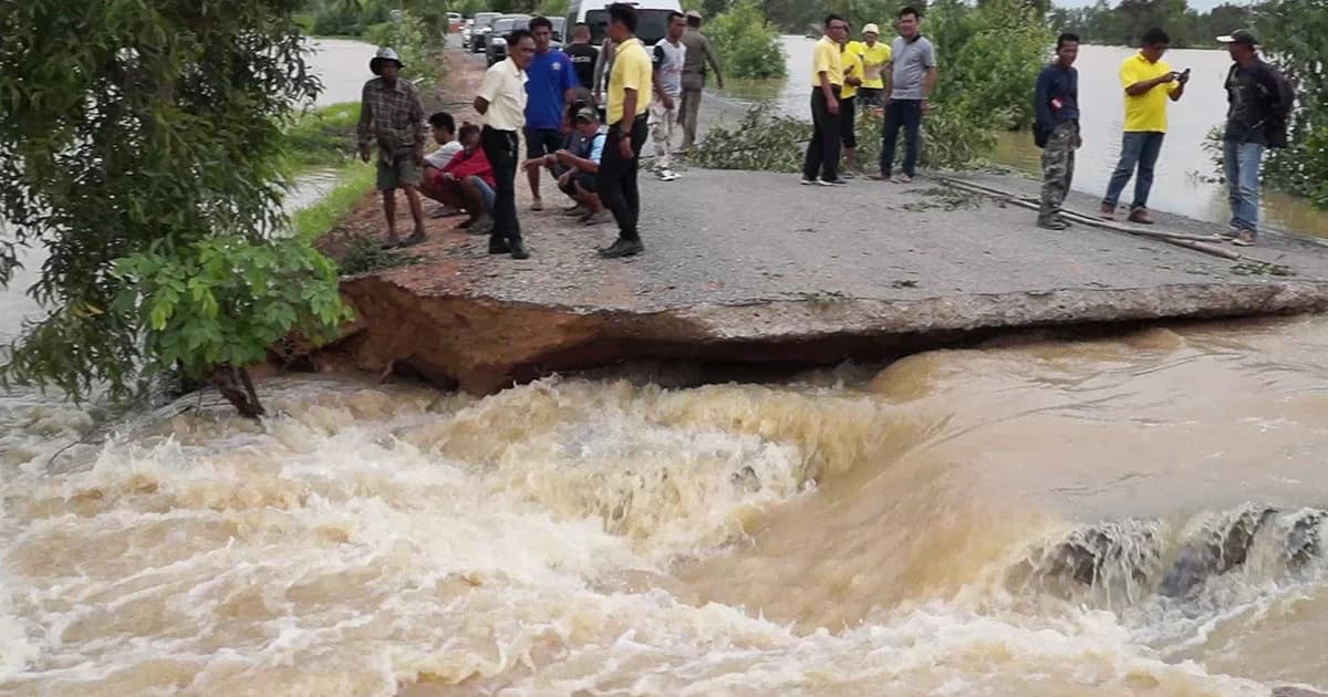 วิกฤต! ลำน้ำยังล้นตลิ่ง ท่วม 6 หมู่บ้าน เดือดร้อนกว่า 500 หลังคาเรือน