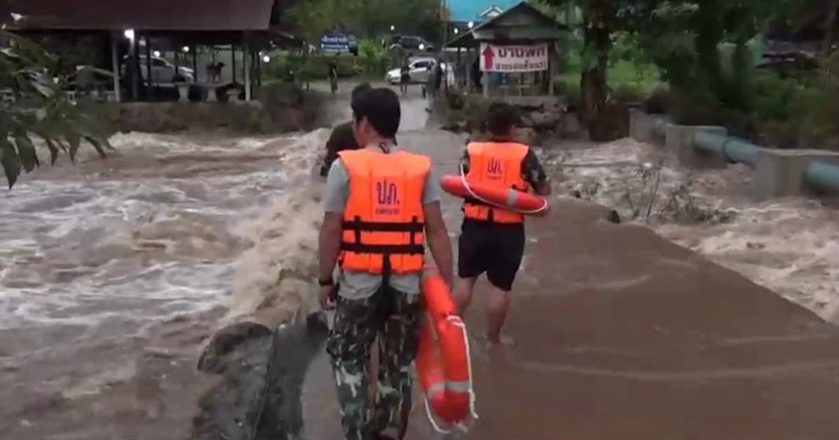 ปภ.เตือน 41 จังหวัด เตรียมรับมือน้ำป่าไหลหลากดินโคลนถล่มจากฝนตกหนัก