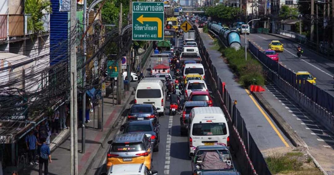 เปิดเส้นทางเลี่ยงรถติด ถ.ลาดพร้าวปิด 2 เลน 3 ปี