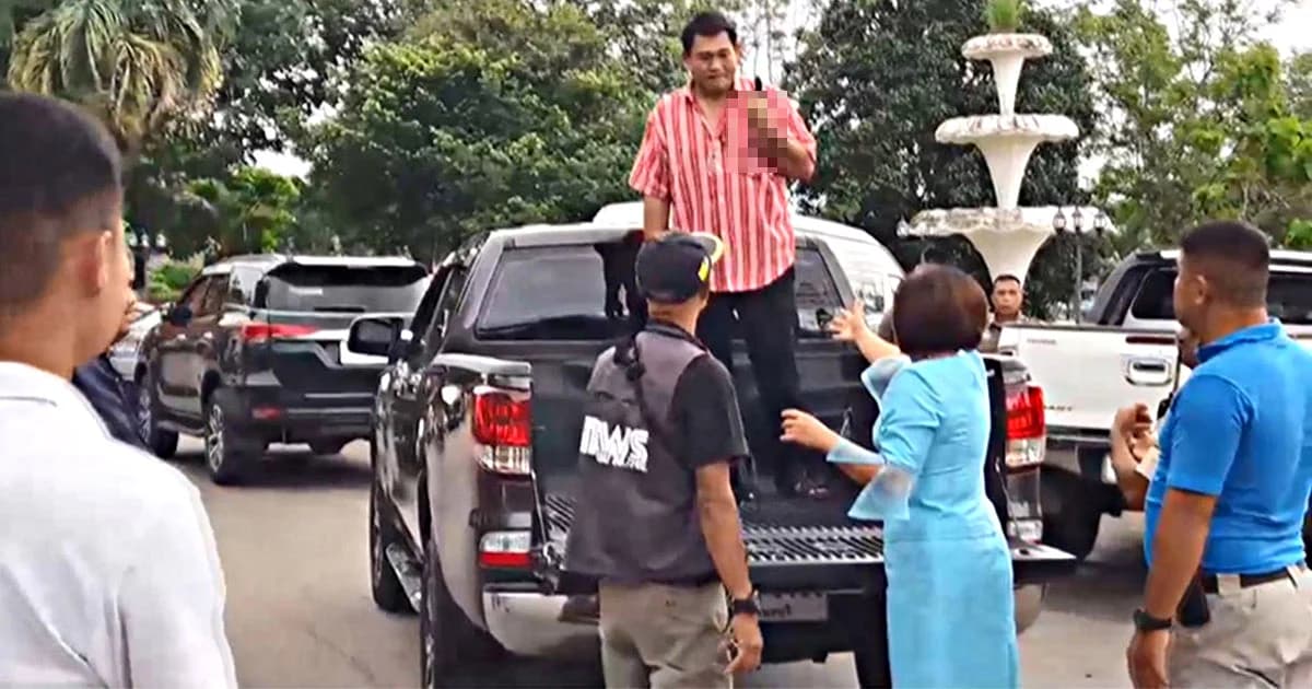 “รองผู้ว่าฯ หญิง” ใจเด็ด เข้าเกลี้ยกล่อม “หนุ่มใหญ่” ใช้มีดจี้คอตัวเอง