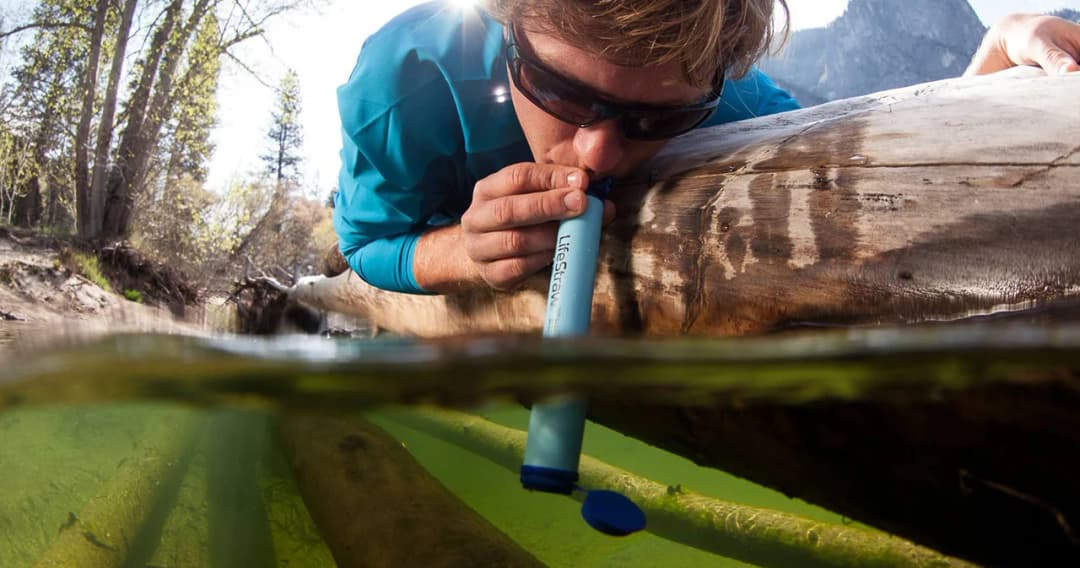 หลอดกรองน้ำ เปลี่ยนน้ำสกปรกเป็นน้ำสะอาดดื่มได้