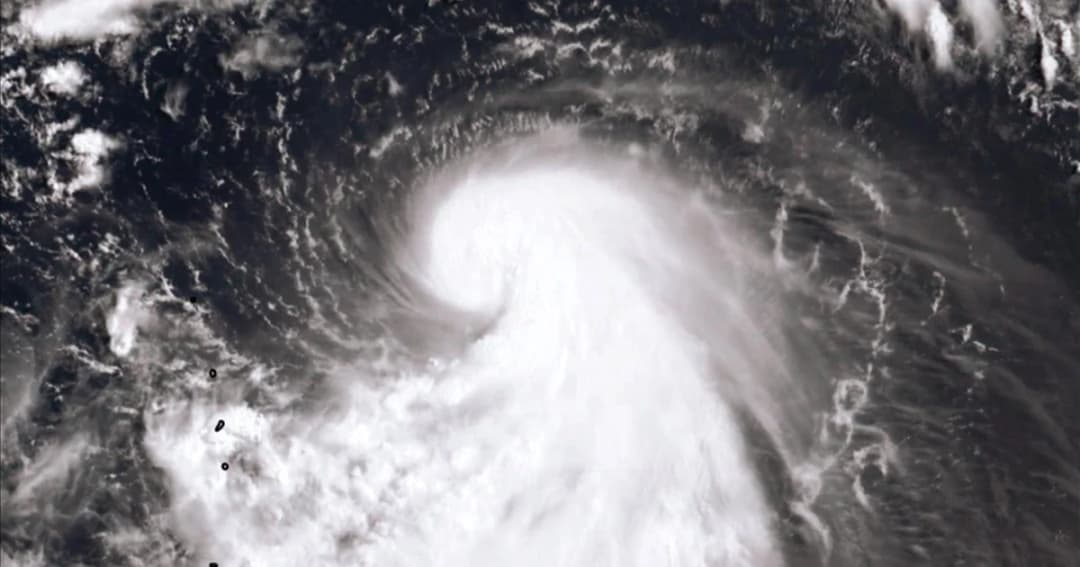 ‘ชงดารี’ พัดเข้าจีนเร่งอพยพ ปชช. กว่า 1 แสนคน ยกเลิก 145 เที่ยวบิน