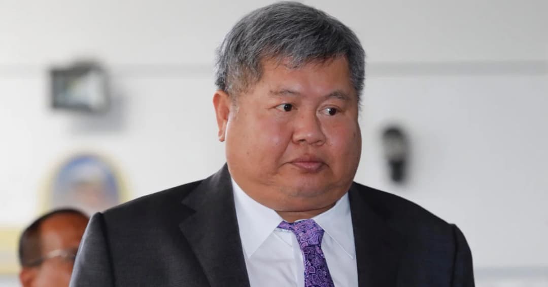 มาตามนัด ! “เปรมชัย” ขึ้นศาลอาญา คดีครอบครองปืน-เครื่องกระสุน ผลนัดสืบพยานปีหน้า