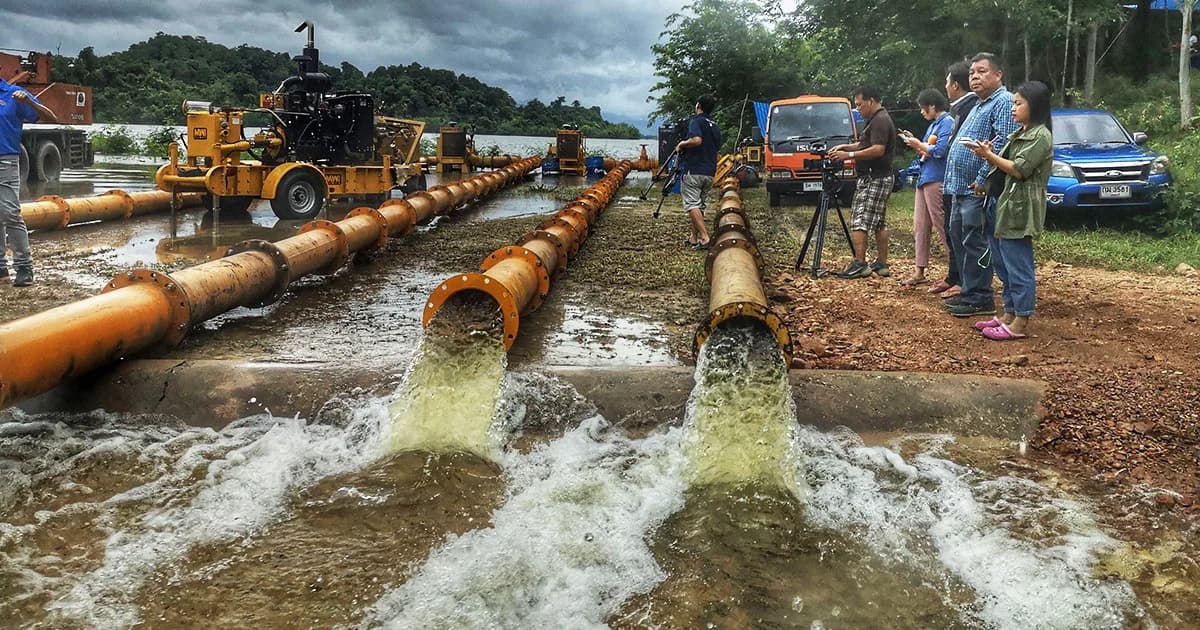 รมว.มหาดไทย เตรียมทุกแผนรับมือน้ำท่วมเพชรบุรี เตือนน้ำทะเลหนุน 9-11 ส.ค.นี้