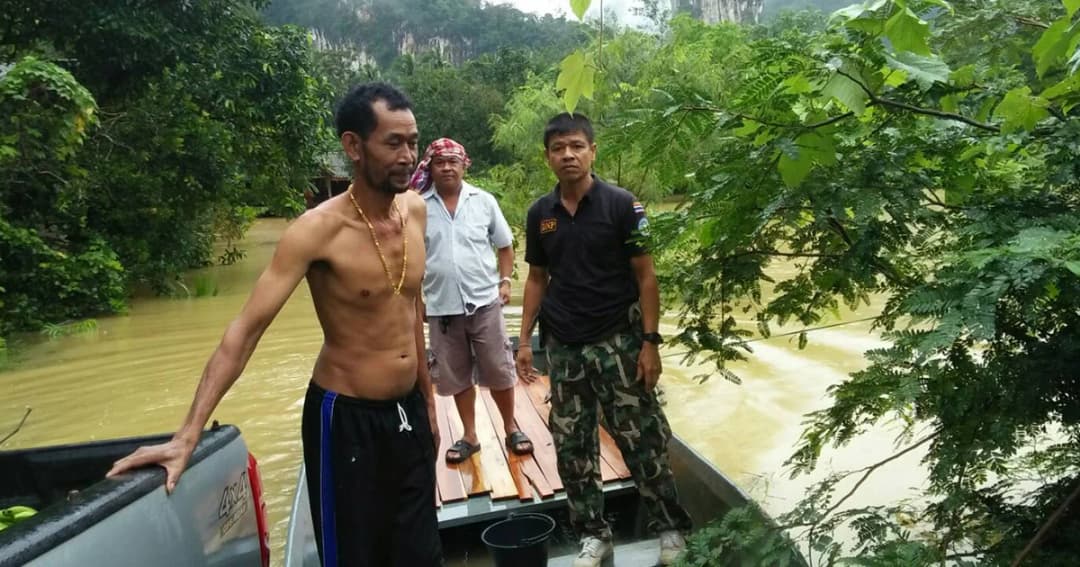 น้ำป่าหลากท่วมฉับพลัน ! 3 อำเภอ สุราษฎร์ธานี