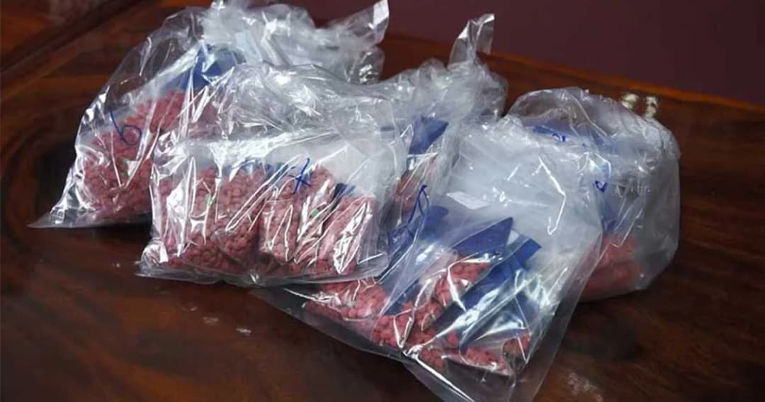 เปิดธุรกิจจัดส่งพัสดุ บังหน้า ! ส่งยาบ้า ยาไอซ์ ให้ลูกค้า