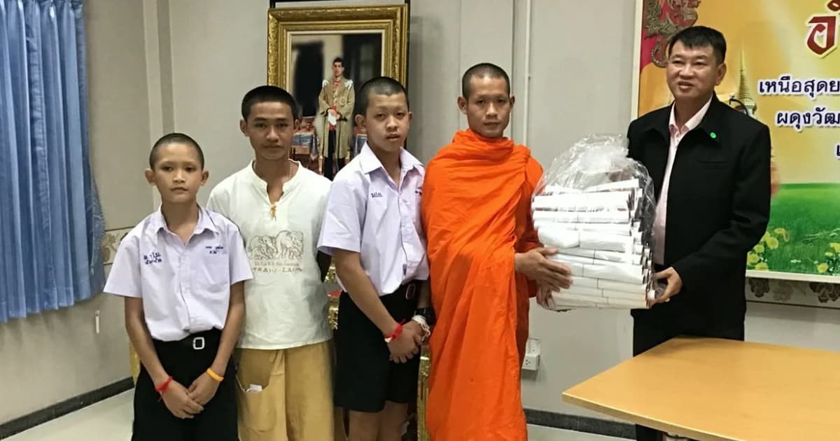 4 หมูป่าอะคาเดมี ได้สัญชาติไทยแล้ว พระเอกพลนำถวายสัตย์ฯ จะเป็นพลเมืองที่ดี