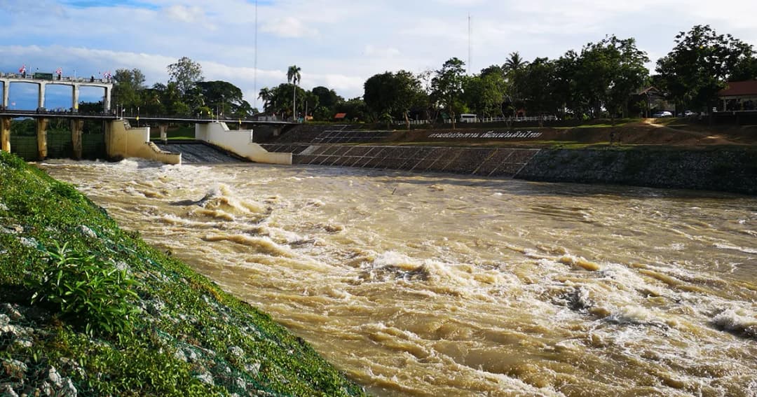 สรุปสถานการณ์น้ำทั่วไทย ‘เขื่อนแก่งกระจาน’ ยังต้องเฝ้าระวัง