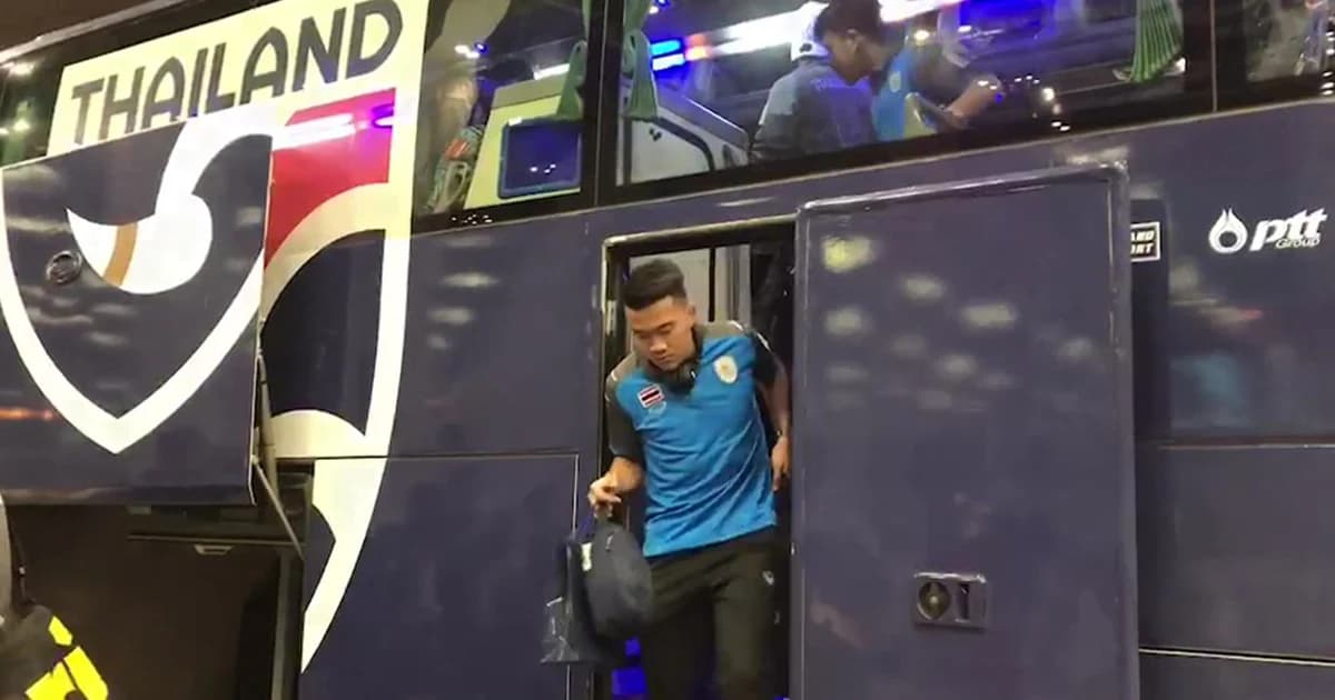 “ช้างศึก”บินลัดฟ้า สู้ศึกเอเชียนเกมส์ “โค้ชโย่ง” ย้ำนักเตะต้องมีสมาธิ