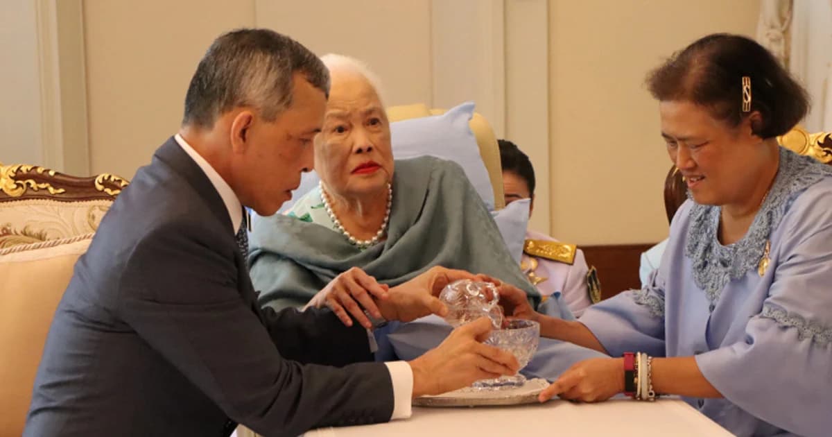 สมเด็จพระราชินี ในรัชกาลที่ 9 ทรงบำเพ็ญพระราชกุศลวันเฉลิมพระชนมพรรษา 2561