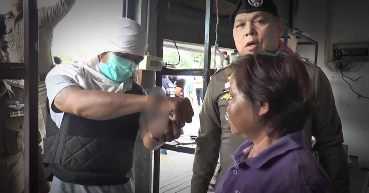 รวบ 2 โจ๋โหด ! ชกหน้ายายเจ้าของปั๊มน้ำมัน ชิงทรัพย์ซื้อยาบ้าเสพ