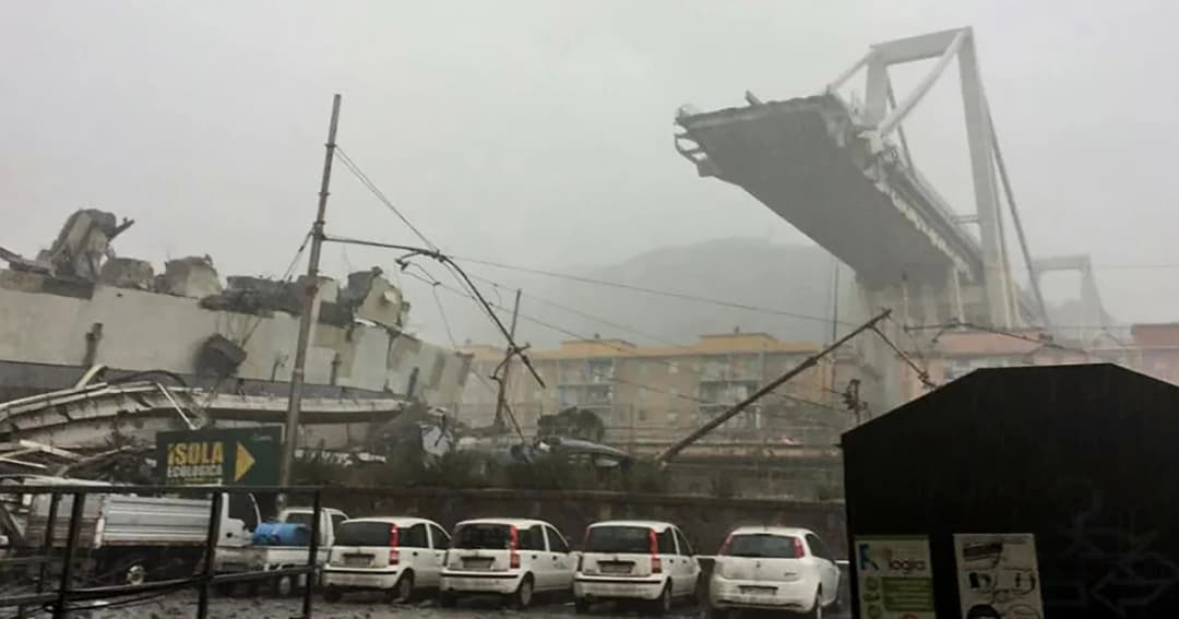 สะพานอิตาลีถล่ม รถร่วงกระแทกพื้นสูง 100 เมตร ดับแล้ว 22 ราย