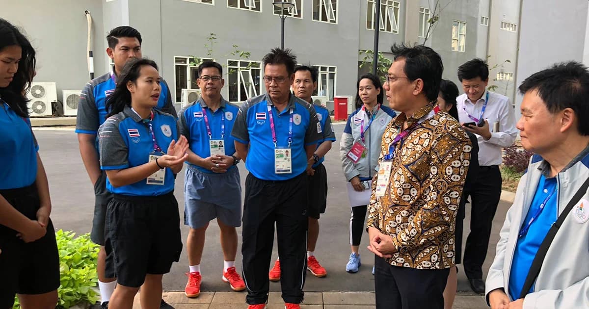 แฮนด์บอลหญิงไทยพร้อมสู้เจ้าภาพ! ท่านทูต กรุงจาการ์ตา ให้กำลังใจก่อนลงแข่งวันนี้