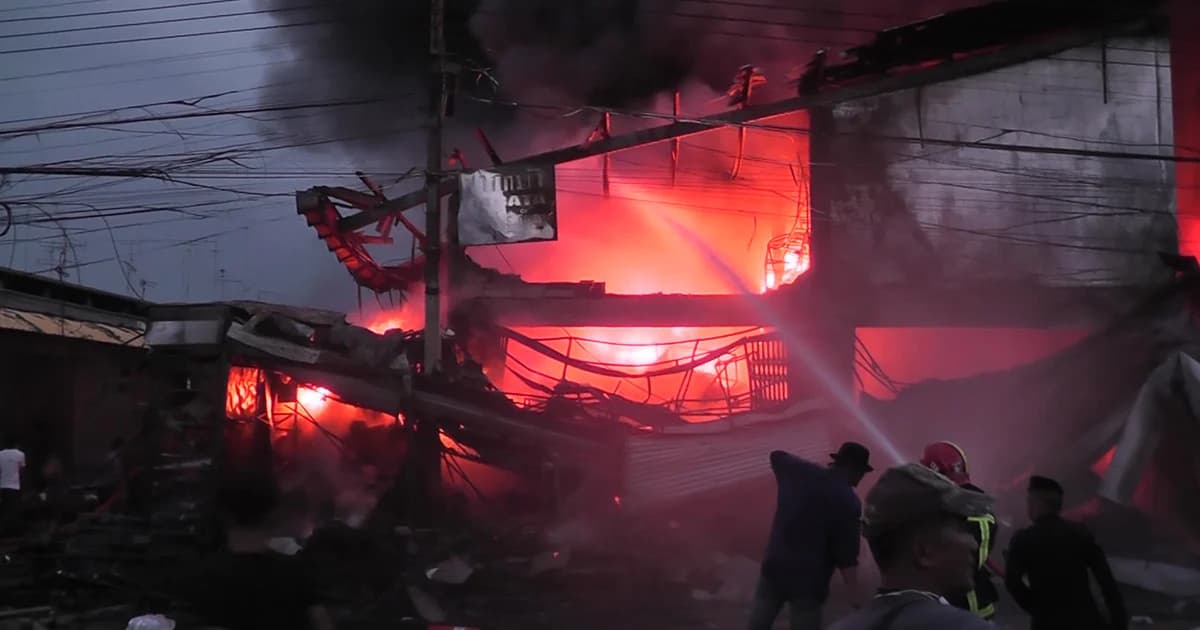 ไฟไหม้ตลาดโรงเกลือ อาคารวอดทั้งหลัง