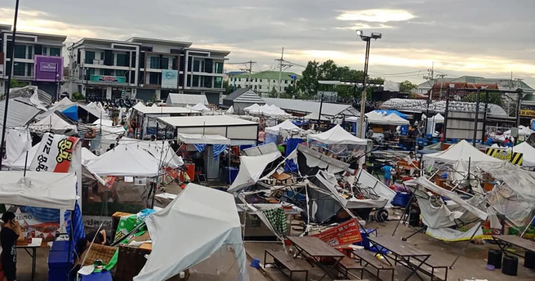 คลิปพายุถล่มมหาชัย พัดร่างคนลอยละลิ่วก่อนตกทะลุหลังคาดับ