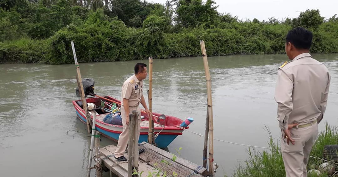 อ่างกุยบุรีน้ำล้นสปิลเวย์ ทะลักล้นตลิ่ง เตรียมสั่งอพยพชาวบ้าน