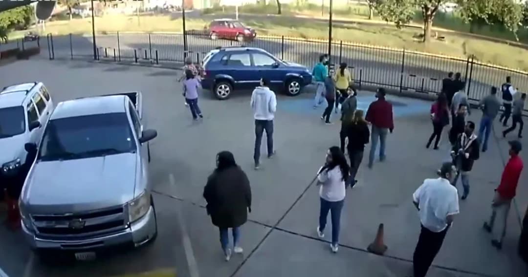 ชาวเวเนซุเอลาหนีตาย หลังเกิดแผ่นดินไหวขนาด 7.3 ริกเตอร์