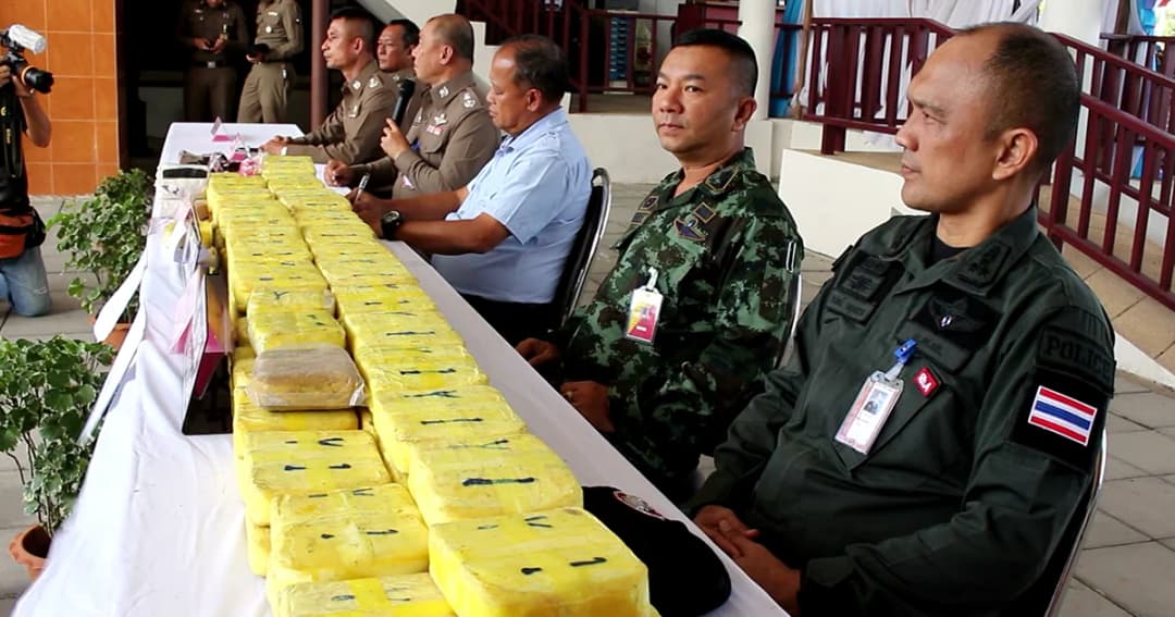 ตร.นราธิวาส จับ 3 ผู้ต้องหา ยึดยาบ้ากว่า 5 แสนเม็ด มูลค่ากว่า 27 ล้านบาท