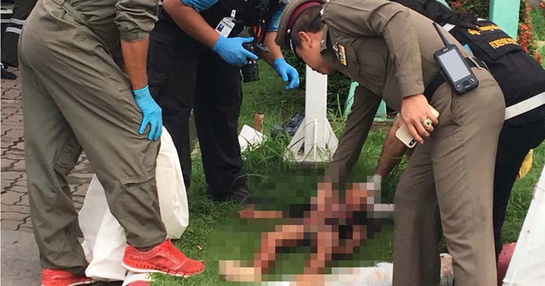 พ่อคลั่งทุบขวดเป็นปากฉลามปาดคอลูกชายดับ ริมถ.พัฒนาการ