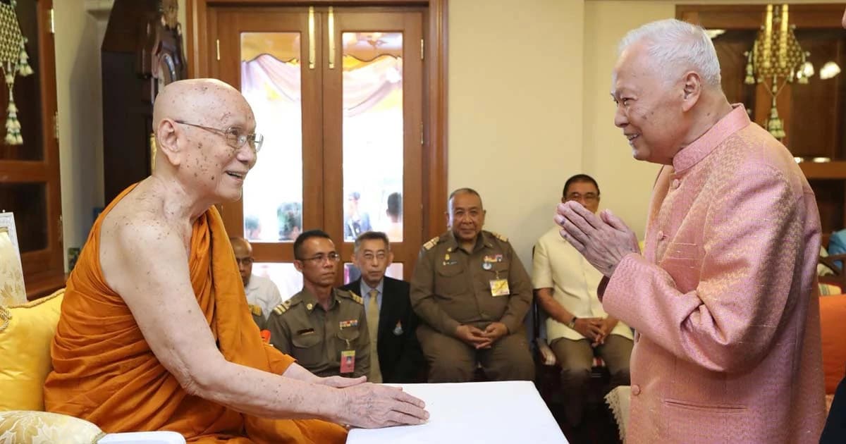 ป๋าเปรม เข้ากราบสมเด็จพระสังฆราช วันคล้ายวันเกิด 98 ปี-งดให้สัมภาษณ์