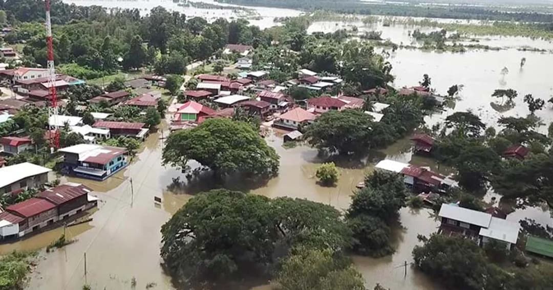 ลุ่มน้ำโขงเหนื่อย ! น้ำใกล้ทะลุ  13 ม. ทำหลายอำเภอใน ‘นครพนม’ จมน้ำ