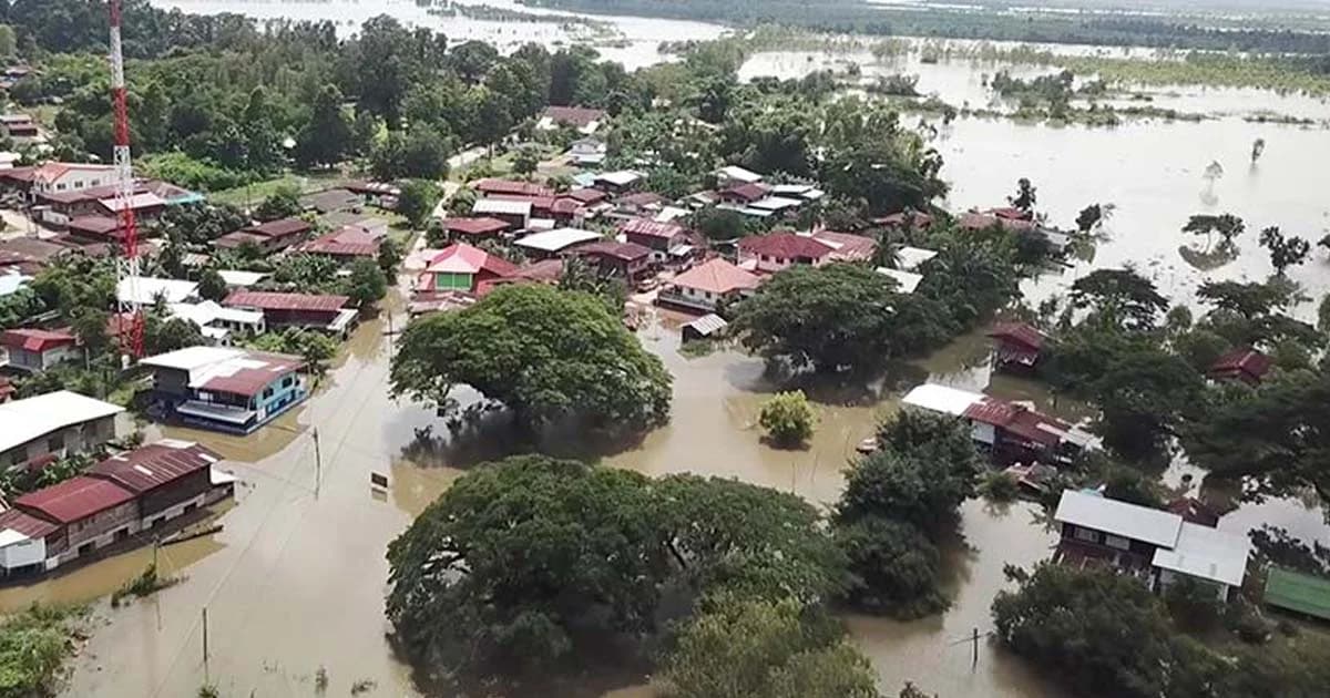 ลุ่มน้ำโขงเหนื่อย ! น้ำใกล้ทะลุ 13 ม. ทำหลายอำเภอใน ‘นครพนม’ จมน้ำ