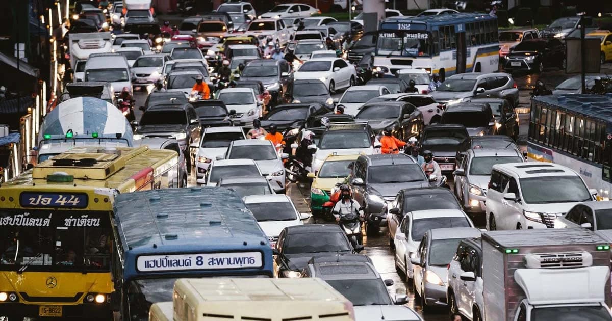 ปชช. กว่า 50% ที่ทำโพล มองปรับกม.ใบขับขี่ไม่ช่วยแก้รถติด