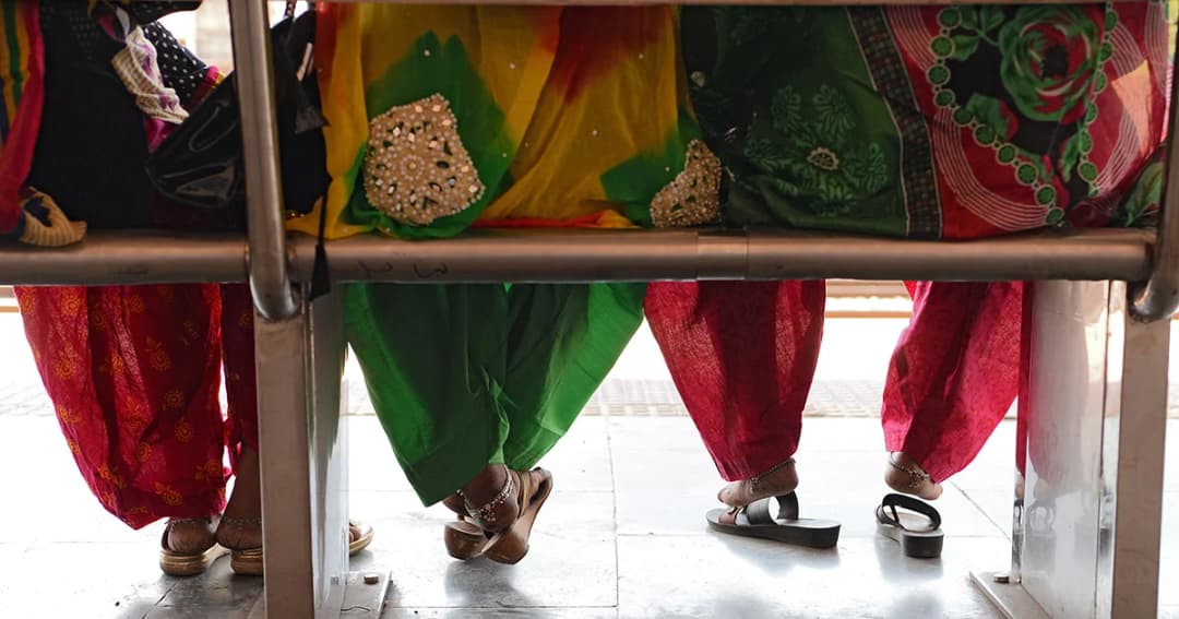 ลูกจ้างหญิงอินเดียเฮ ได้ “สิทธิ์นั่งพัก” หลังสู้มา 8 ปีกว่า