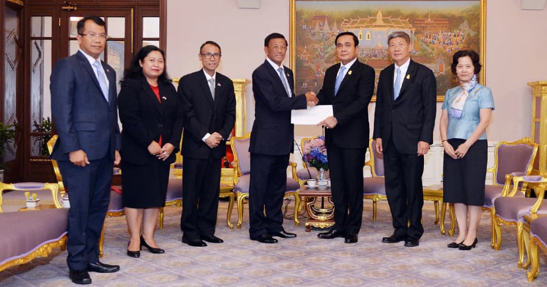 ไทยแสดงน้ำใจมอบ 3 ล้าน ช่วยแผ่นดินไหวเกาะลอมบอกอินโดฯ