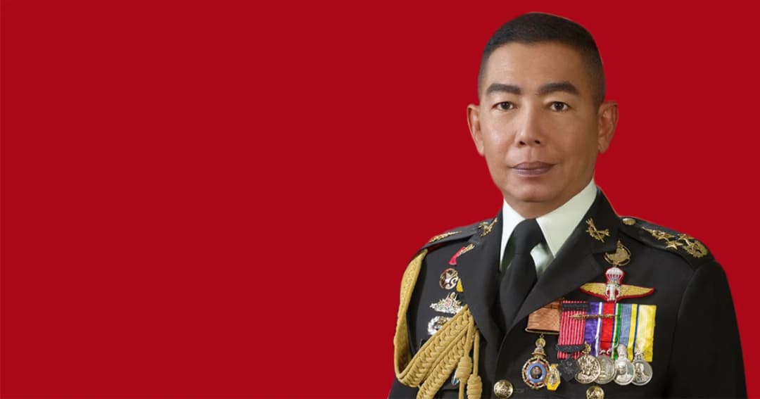 เส้นทางชีวิต พล.อ.อภิรัชต์ คงสมพงษ์ ผบ.ทบ.คนล่าสุด