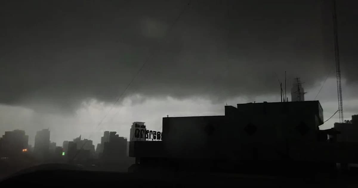 คนกรุงยังต้องเผชิญกับฝนตกหนักอีกวัน ช่วงบ่ายถึงค่ำ 60% ของพื้นที่